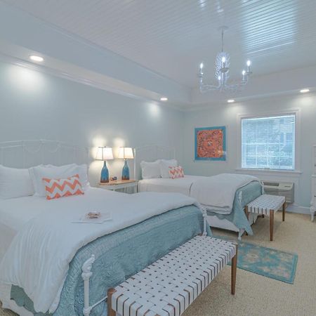The Chesapeake Inn Urbanna Экстерьер фото