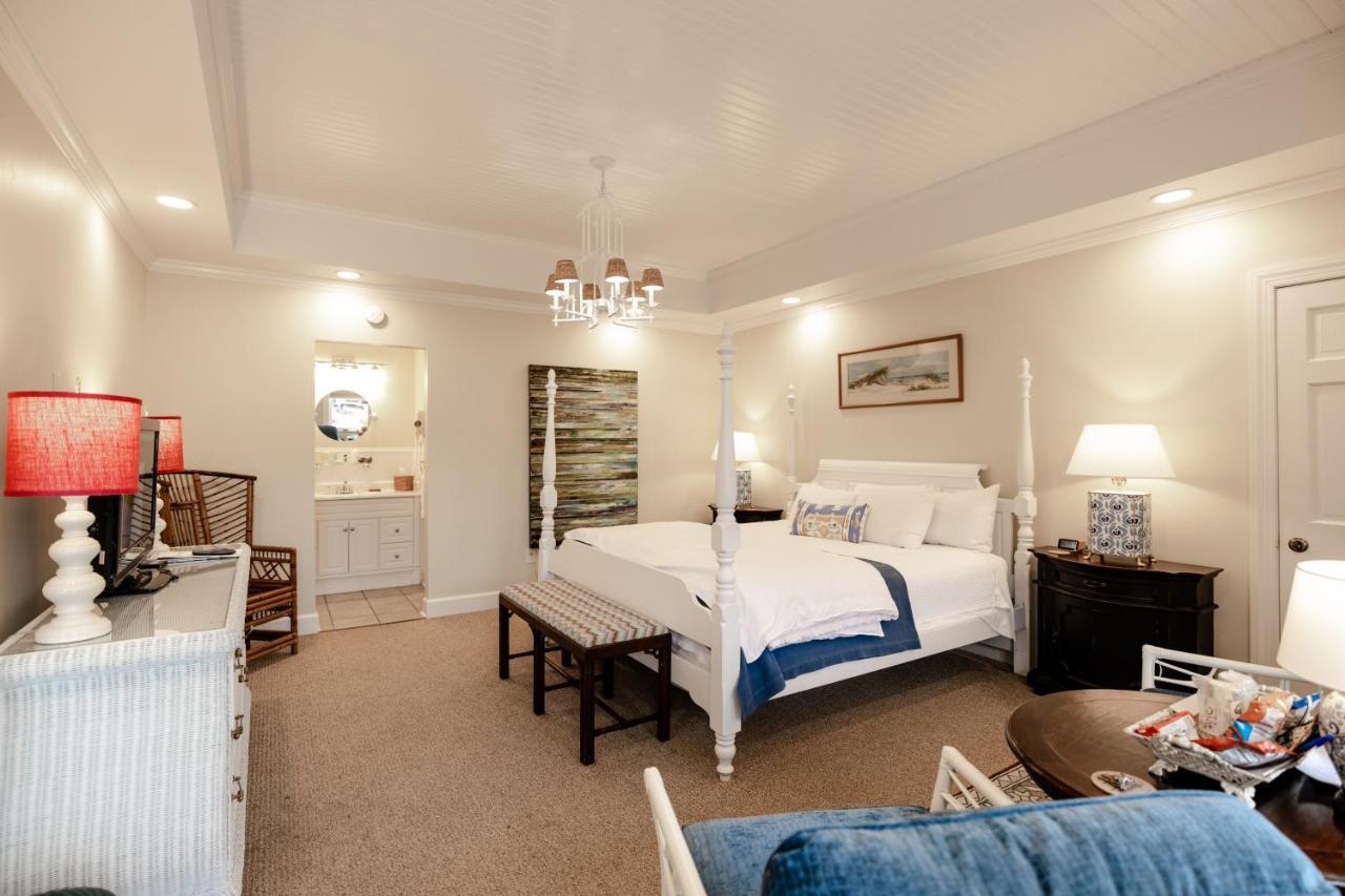 The Chesapeake Inn Urbanna Экстерьер фото