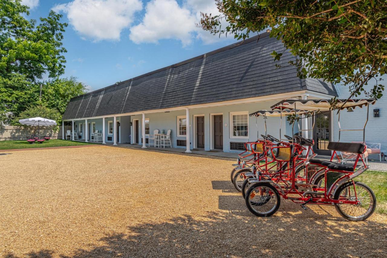The Chesapeake Inn Urbanna Экстерьер фото