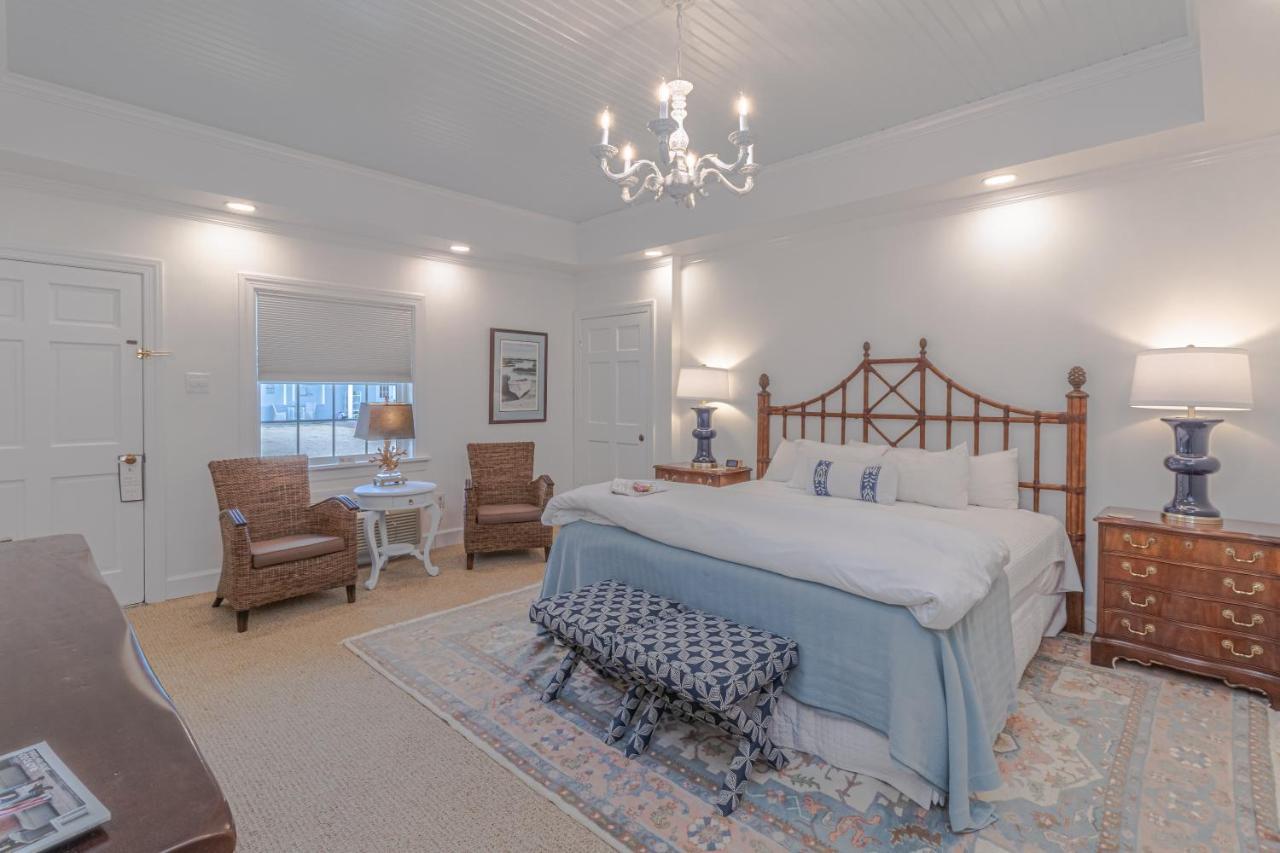 The Chesapeake Inn Urbanna Экстерьер фото