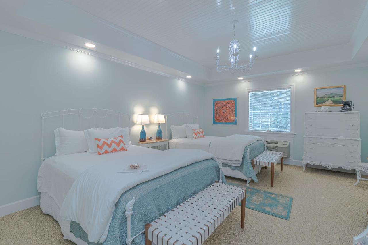 The Chesapeake Inn Urbanna Экстерьер фото